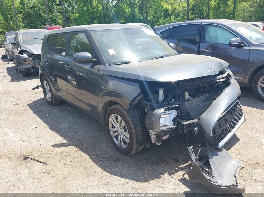 2021 Kia Soul VIN KNDJ23AU5M7781841 IAAI salvage auction — FRONT END, Salvage Title, sold $1,900 on 2026-07-28 (photo 1)
