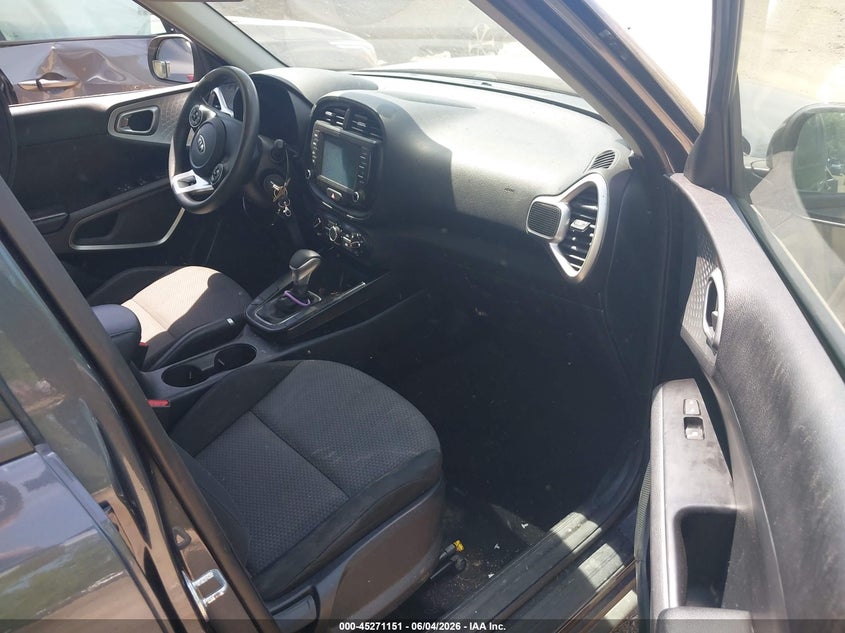 2021 Kia Soul VIN KNDJ23AU5M7781841 IAAI salvage auction — FRONT END, Salvage Title, sold $1,900 on 2026-07-28 (photo 5)