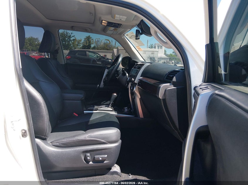 2021 Toyota 4runner VIN JTEKU5JR6M5841610 IAAI salvage auction — LEFT SIDE, Salvage Title, sold $25,675 on 2026-07-14 (photo 5)