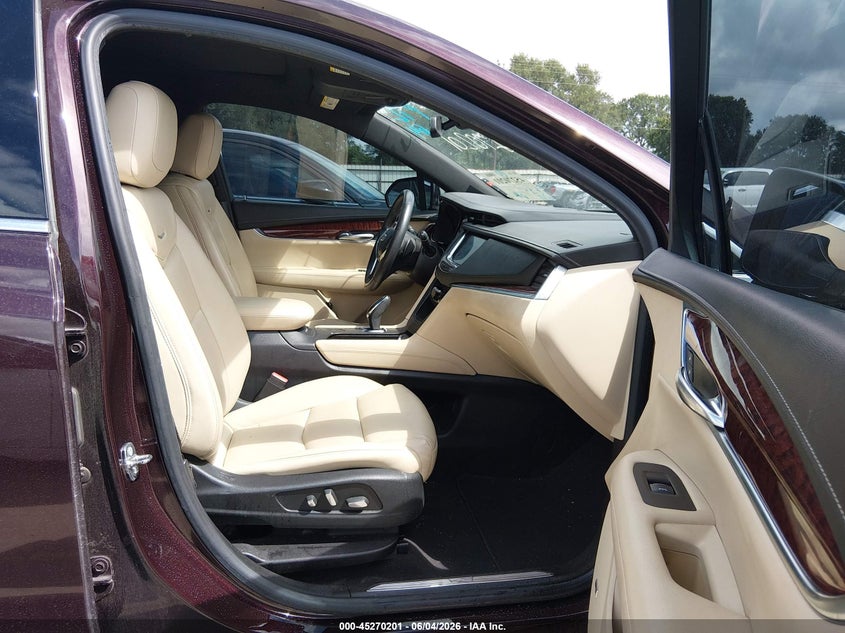 2018 Cadillac Xt5 VIN 1GYKNCRS2JZ112404 IAAI salvage auction — RIGHT FRONT, Salvage Title, sold $3,500 on 2026-07-21 (photo 5)