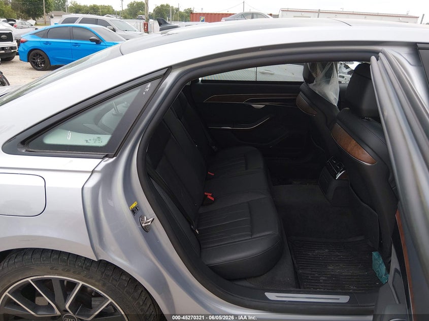 2021 Audi A8 VIN WAU8DAF80MN012357 IAAI salvage auction — RIGHT FRONT, Salvage (Illinois), sold $23,350 on 2026-07-20 (photo 8)