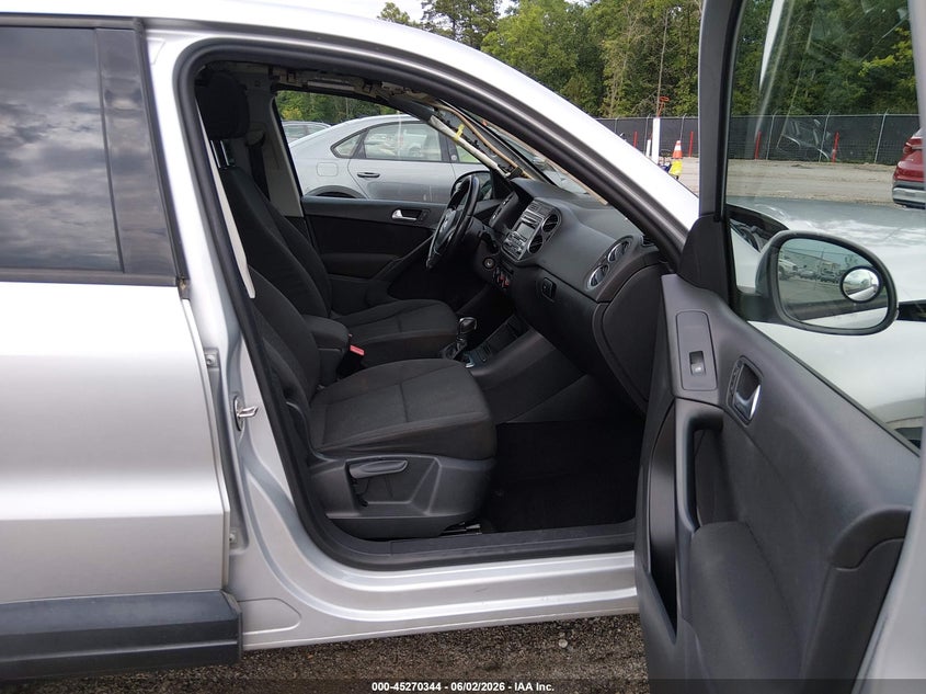 2013 Volkswagen Tiguan VIN WVGAV3AX2DW586587 IAAI salvage auction — RIGHT FRONT, Salvage (South Carolina), sold $275 on 2026-07-08 (photo 5)