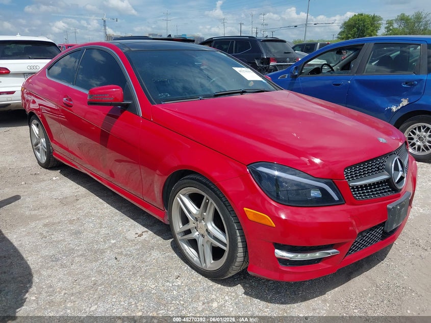 2013 Mercedes-benz C-klasse VIN WDDGJ4HB2DF943136 IAAI salvage auction — REAR END, Original (Texas), sold $3,950 on 2026-08-10 (photo 1)