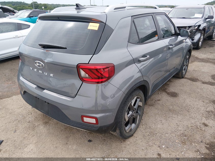 2022 Hyundai Venue VIN KMHRC8A33NU183895 IAAI salvage auction — HAIL, Salvage Title, sold $5,100 on 2026-08-01 (photo 4)