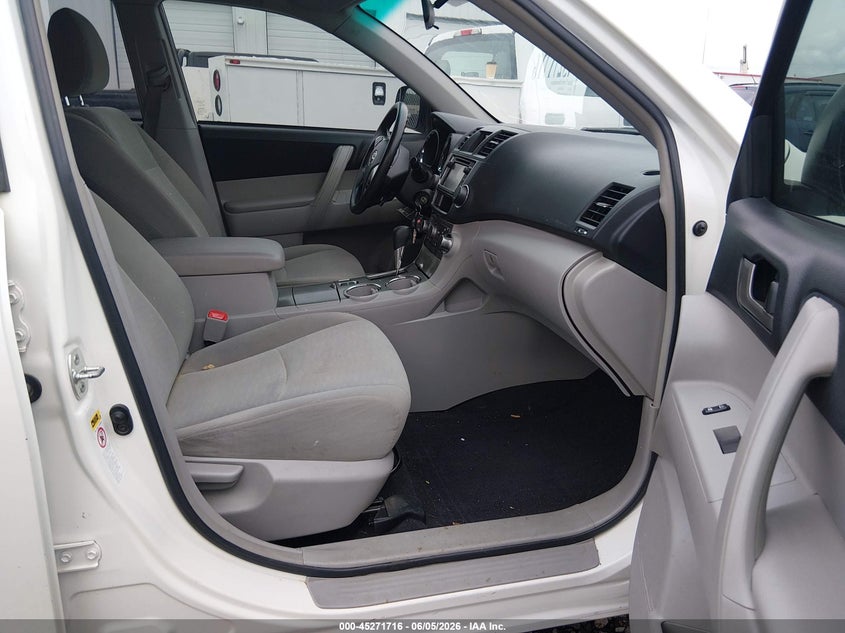 2013 Toyota Highlander VIN 5TDZK3EHXDS089855 IAAI salvage auction — HAIL, Clear (Oklahoma), sold $3,400 on 2026-07-20 (photo 5)
