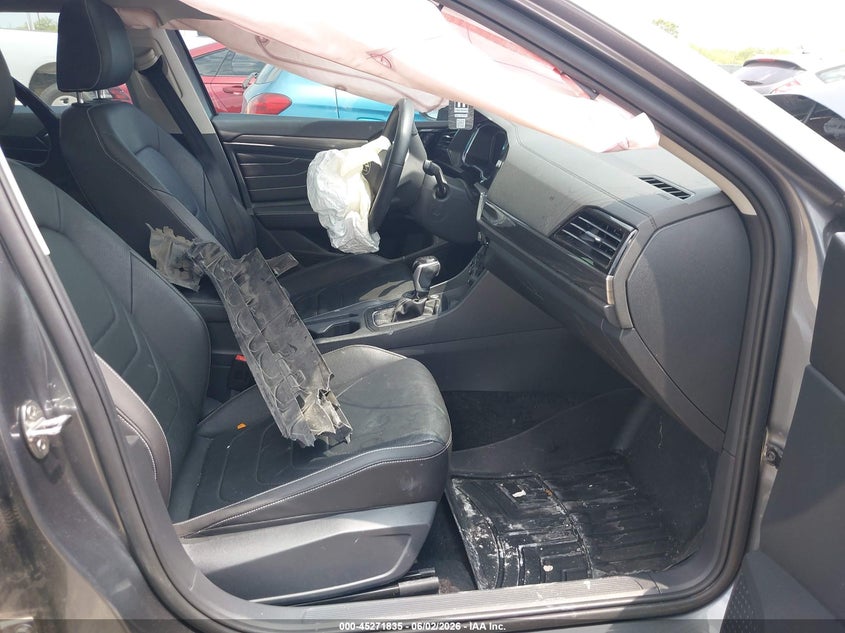 2023 Volkswagen Jetta VIN 3VWGM7BU1PM055878 IAAI salvage auction — FRONT & REAR, Salvage Title, sold $775 on 2026-07-27 (photo 5)