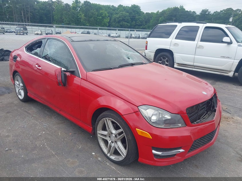2013 Mercedes-benz C class VIN WDDGJ4HB7DG062832 IAAI salvage auction — FRONT END, Clear (Alabama), sold $25 on 2026-08-05 (photo 1)