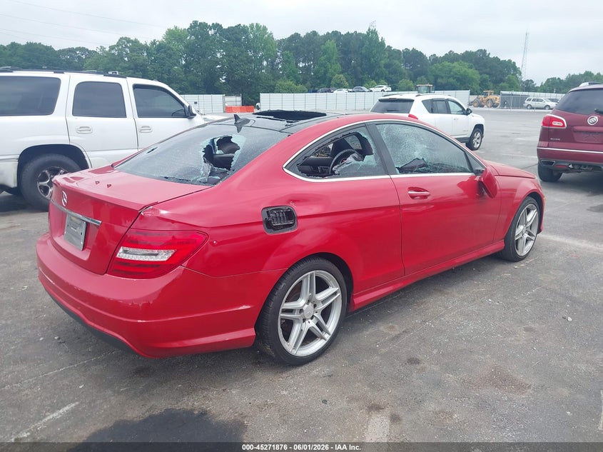 2013 Mercedes-benz C class VIN WDDGJ4HB7DG062832 IAAI salvage auction — FRONT END, Clear (Alabama), sold $25 on 2026-08-05 (photo 4)