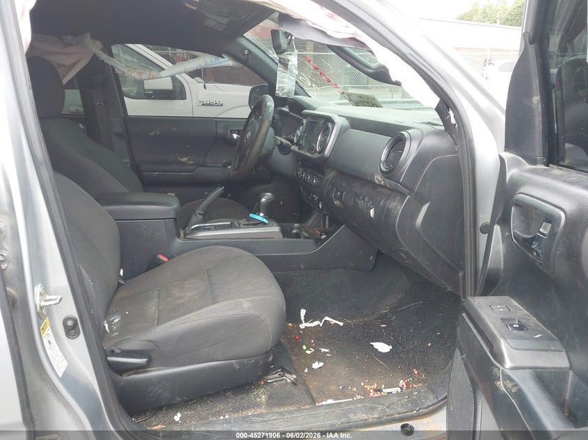 2017 Toyota Tacoma VIN 5TFCZ5AN3HX077605 IAAI salvage auction — FRONT END, Salvage (North Carolina), sold $8,300 on 2026-07-31 (photo 5)