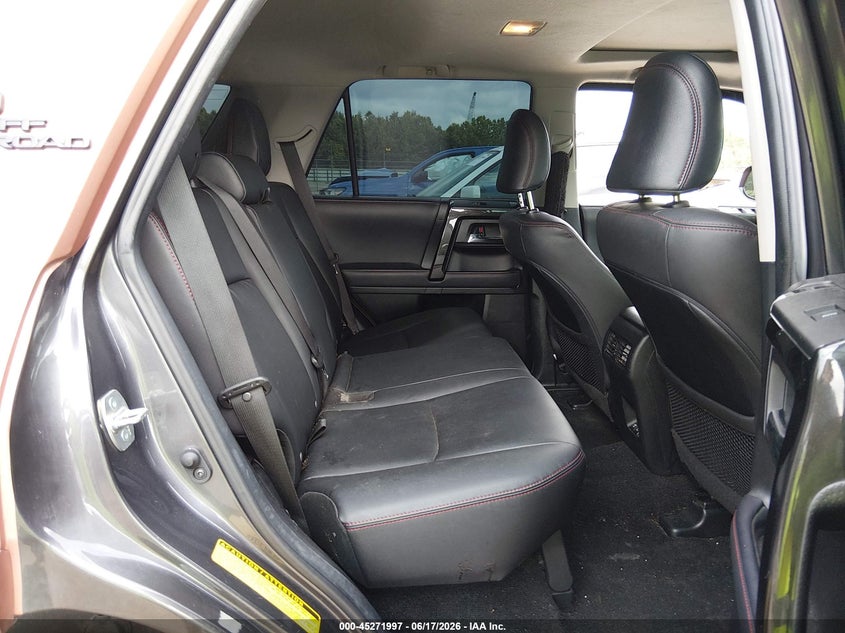 2022 Toyota 4runner VIN JTERU5JR3N5993604 IAAI salvage auction — REAR END, Salvage Title, sold $20,800 on 2026-07-22 (photo 8)