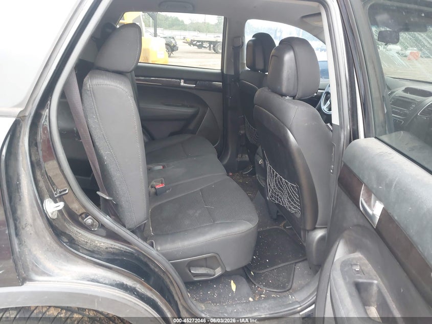 2014 Kia Sorento VIN 5XYKT3A61EG428651 IAAI salvage auction — REAR END, Salvage Title, sold $425 on 2026-07-16 (photo 8)