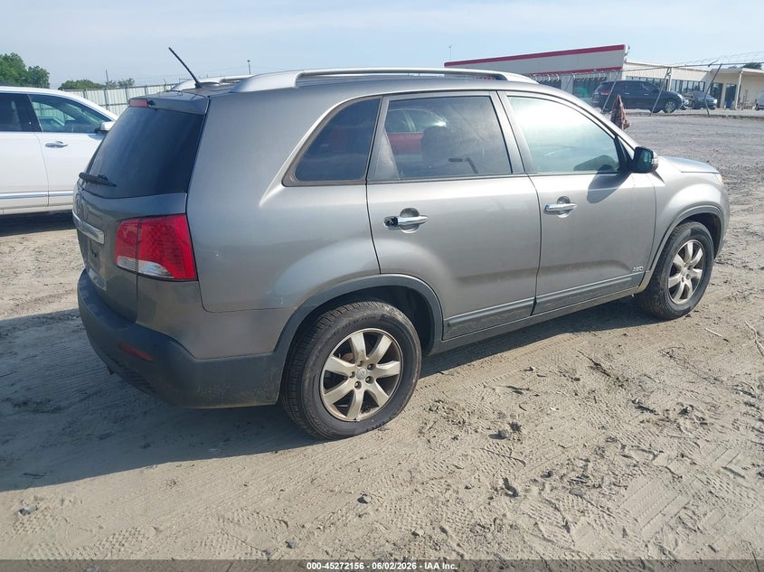 2013 Kia Sorento VIN 5XYKTDA23DG403400 IAAI salvage auction — ENGINE DAMAGE, Clear (Georgia), sold $925 on 2026-07-09 (photo 4)