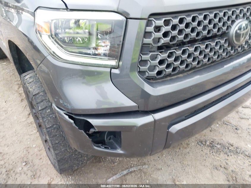 2018 Toyota Tundra VIN 5TFDW5F16JX758866 IAAI salvage auction — RIGHT FRONT, Salvage (Idaho), sold $14,150 on 2026-07-31 (photo 6)