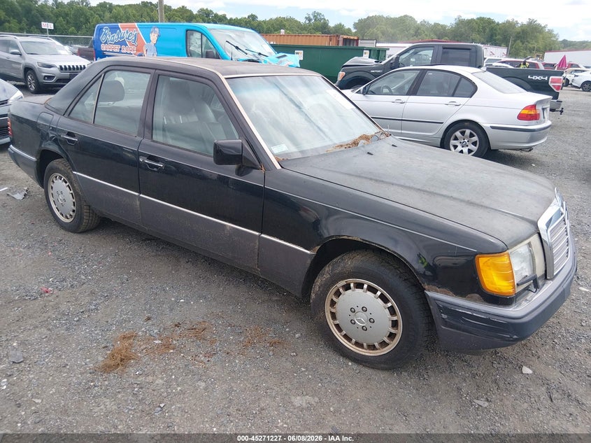 1993 Mercedes-benz 300 VIN WDBED30E3PB869566 IAAI salvage auction — NORMAL WEAR, Clear (Michigan), sold $725 on 2026-07-20 (photo 1)