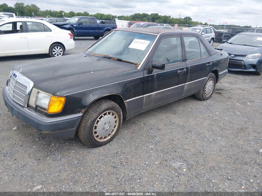 1993 Mercedes-benz 300 VIN WDBED30E3PB869566 IAAI salvage auction — NORMAL WEAR, Clear (Michigan), sold $725 on 2026-07-20 (photo 2)
