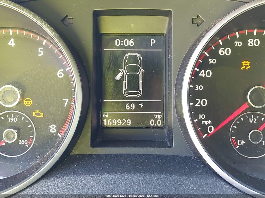 2013 Volkswagen Gti VIN WVWHD7AJ7DW130433 IAAI salvage auction — NORMAL WEAR, Wait Title, sold $550 on 2026-08-03 (photo 7)
