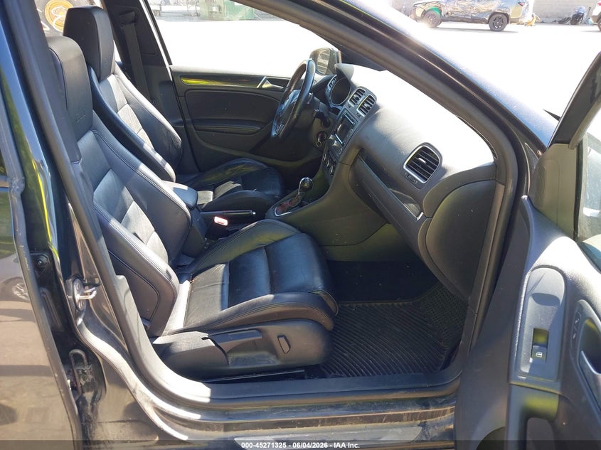 2013 Volkswagen Gti VIN WVWHD7AJ7DW130433 IAAI salvage auction — NORMAL WEAR, Wait Title, sold $550 on 2026-08-03 (photo 5)