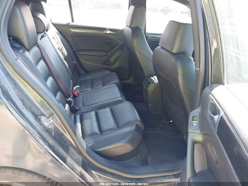 2013 Volkswagen Gti VIN WVWHD7AJ7DW130433 IAAI salvage auction — NORMAL WEAR, Wait Title, sold $550 on 2026-08-03 (photo 8)