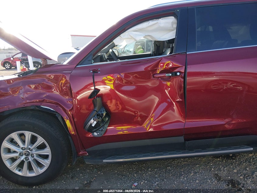 2026 Toyota Highlander VIN 5TDAAAB58TS105015 IAAI salvage auction — LEFT SIDE, Salvage (Louisiana), sold $16,300 on 2026-07-22 (photo 6)