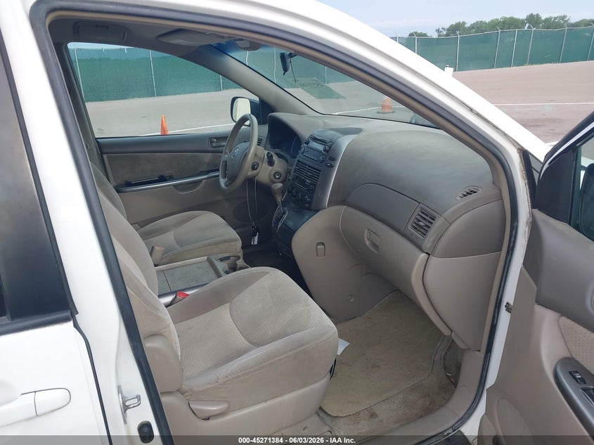 2007 Toyota Sienna VIN 5TDZK23C87S043978 IAAI salvage auction — REAR END, Regular (South Dakota), sold $975 on 2026-07-10 (photo 5)