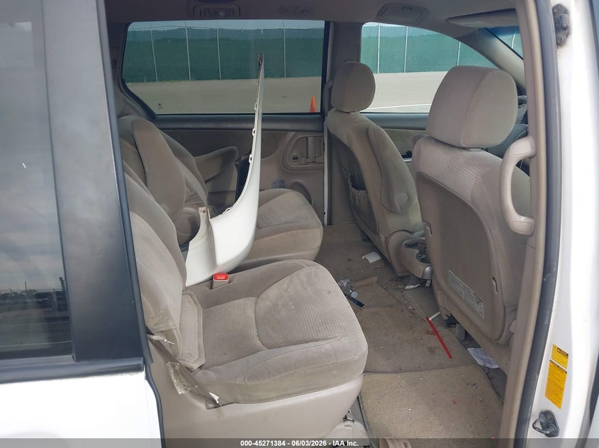 2007 Toyota Sienna VIN 5TDZK23C87S043978 IAAI salvage auction — REAR END, Regular (South Dakota), sold $975 on 2026-07-10 (photo 8)