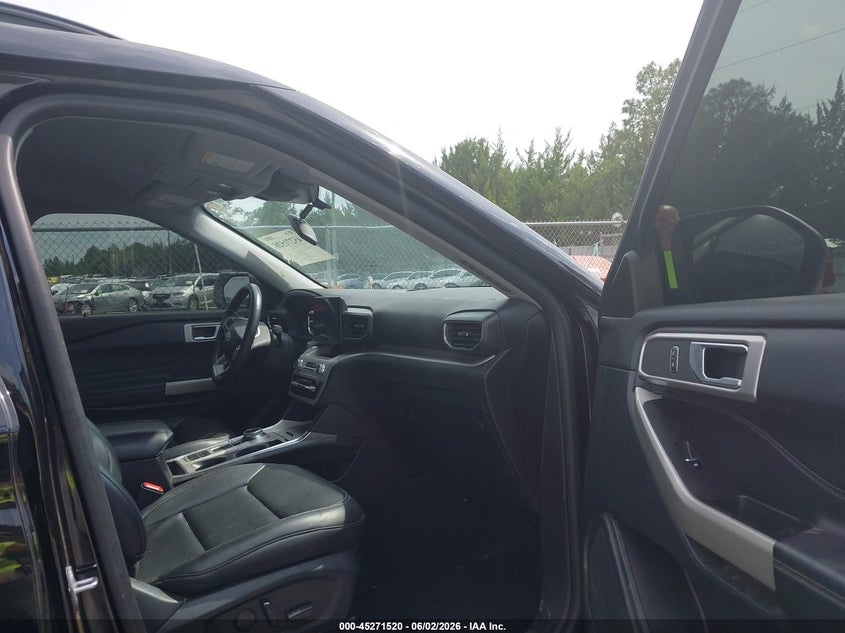 2024 Ford Explorer VIN 1FMSK7DH3RGA04054 IAAI salvage auction — SIDE, Rebuildable (Florida), sold $8,100 on 2026-07-30 (photo 5)