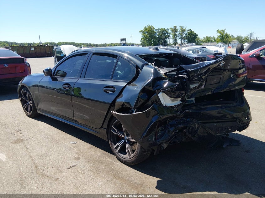 2024 BMW 3er VIN 3MW49FF02R8D95283 IAAI salvage auction — FRONT & REAR, Salvage Title, sold $7,800 on 2026-07-27 (photo 3)