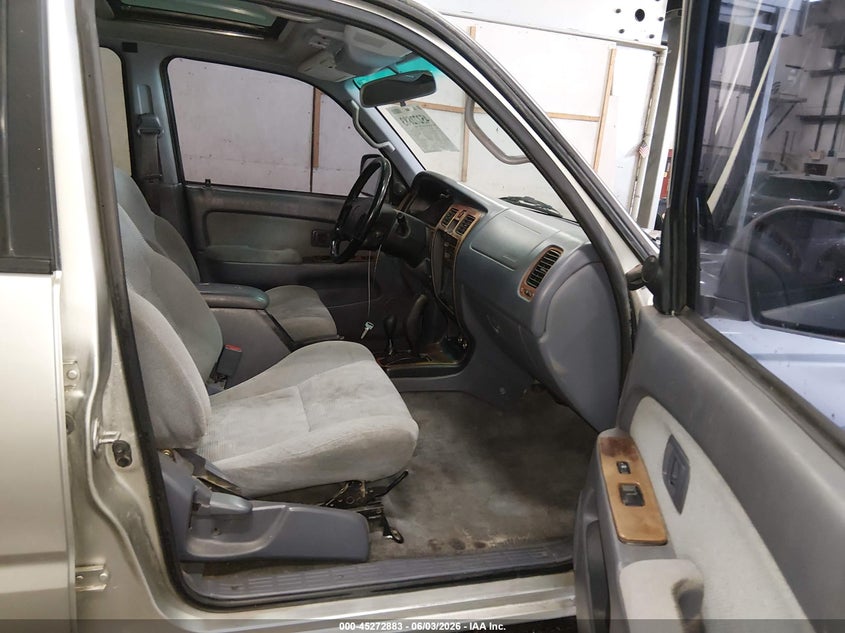 2000 Toyota 4runner VIN JT3HN86R0Y0303501 IAAI salvage auction — FRONT END, Salvage (Idaho), sold $925 on 2026-07-08 (photo 5)