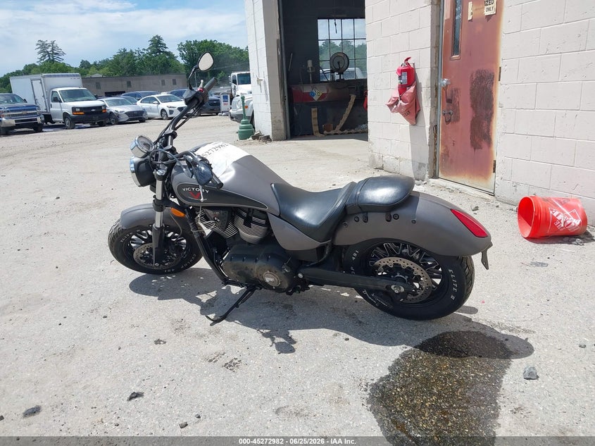2015 Victory Gunner VIN 5VPLB36N2F3044859 IAAI salvage auction — SIDE, Clear (Massachusetts), sold $975 on 2026-07-15 (photo 3)