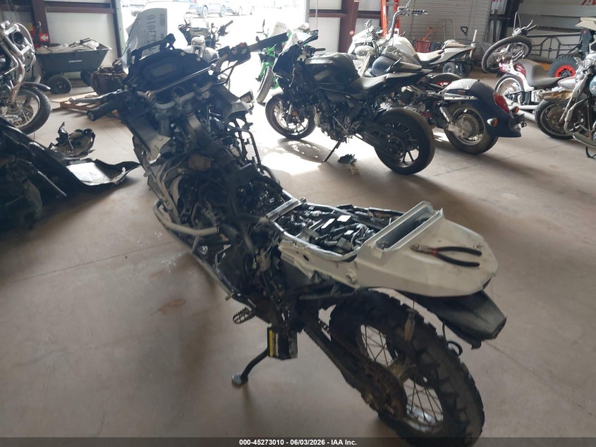 2022 Kawasaki Klr 650 VIN ML5KLEF11NDA06674 IAAI salvage auction — UNKNOWN, Salvage Title, sold $100 on 2026-07-15 (photo 3)