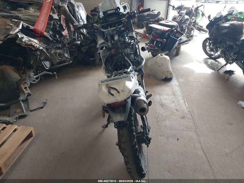 2022 Kawasaki Klr 650 VIN ML5KLEF11NDA06674 IAAI salvage auction — UNKNOWN, Salvage Title, sold $100 on 2026-07-15 (photo 6)