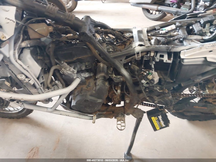 2022 Kawasaki Klr 650 VIN ML5KLEF11NDA06674 IAAI salvage auction — UNKNOWN, Salvage Title, sold $100 on 2026-07-15 (photo 9)