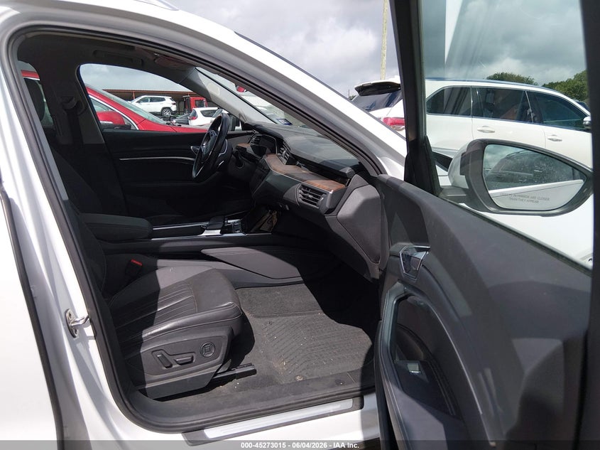 2019 Audi E-tron VIN WA1LAAGE8KB024050 IAAI salvage auction — FRONT END, Salvage Title, sold $10,200 on 2026-08-27 (photo 5)