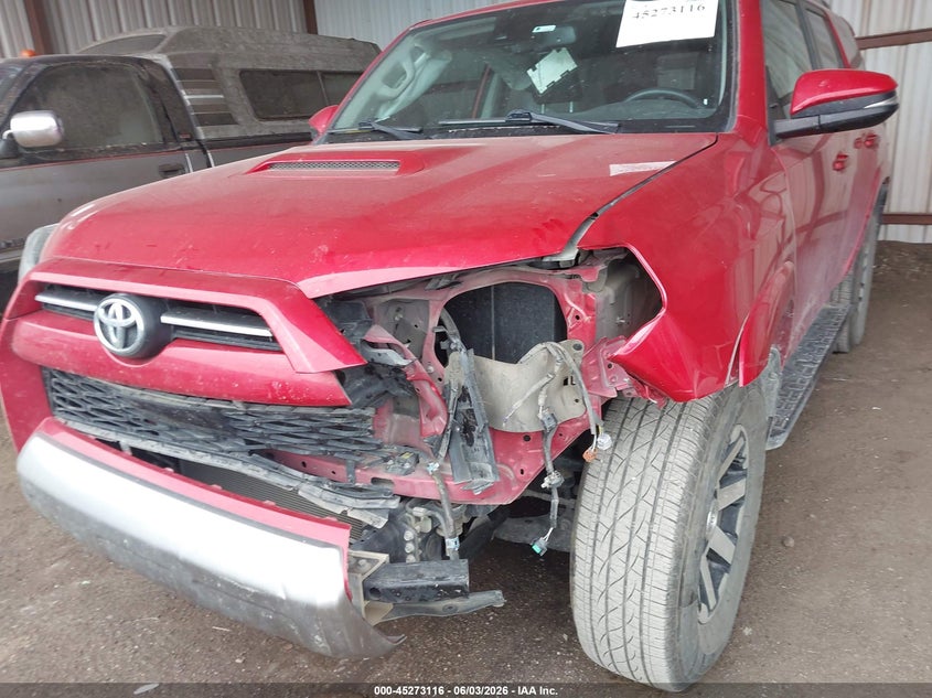 2020 Toyota 4runner VIN JTEBU5JR4L5816896 IAAI salvage auction — LEFT FRONT, Salvage Title, sold $10,900 on 2026-07-20 (photo 6)