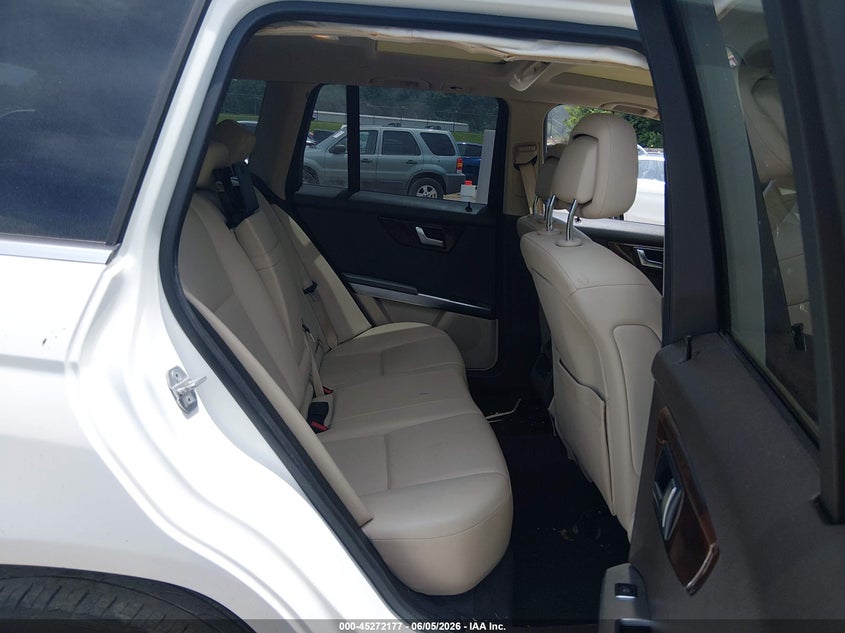 2013 Mercedes-benz Glk-klasse VIN WDCGG5HB1DG018740 IAAI salvage auction — RIGHT SIDE, Salvage Title, sold $3,200 on 2026-07-08 (photo 8)