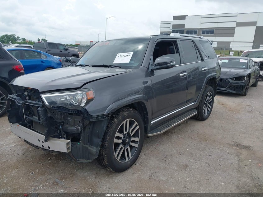 2019 Toyota 4runner VIN JTEBU5JRXK5669689 IAAI salvage auction — FRONT & REAR, Original (Texas), sold $9,400 on 2026-07-10 (photo 2)