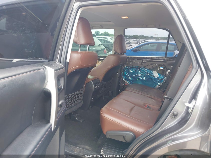 2019 Toyota 4runner VIN JTEBU5JRXK5669689 IAAI salvage auction — FRONT & REAR, Original (Texas), sold $9,400 on 2026-07-10 (photo 8)
