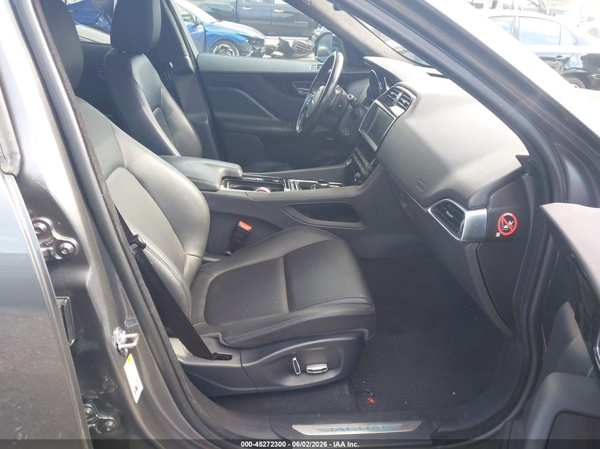 2019 Jaguar F-pace VIN SADCJ2GX1KA360842 IAAI salvage auction — FRONT END, Salvage Title, sold $5,200 on 2026-07-09 (photo 5)
