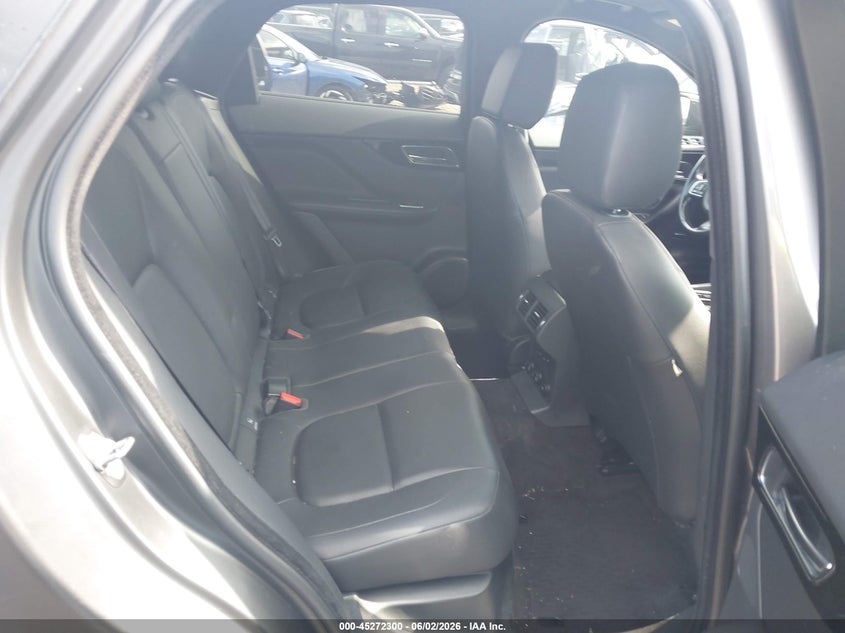 2019 Jaguar F-pace VIN SADCJ2GX1KA360842 IAAI salvage auction — FRONT END, Salvage Title, sold $5,200 on 2026-07-09 (photo 8)