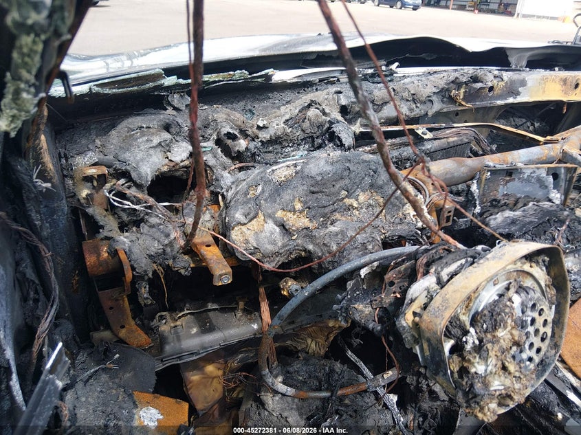 2012 BMW 7er VIN WBAKB8C52CC448071 IAAI salvage auction — Burn Interior, Salvage Title, sold $425 on 2026-07-16 (photo 7)