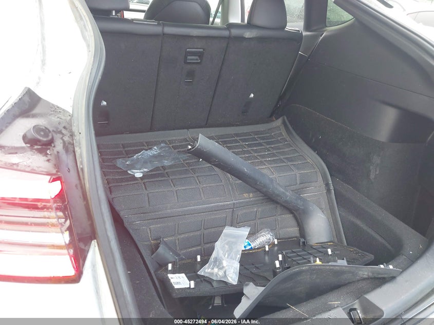 2021 Tesla Model y VIN 5YJYGDEEXMF306236 IAAI salvage auction — UNDERCARRIAGE, Original (Texas), sold $7,300 on 2026-07-30 (photo 6)