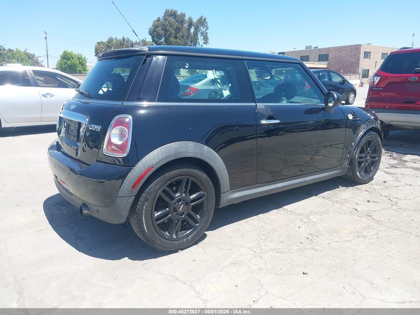 2012 Mini Cooper VIN WMWSU3C58CT539889 IAAI salvage auction — NORMAL WEAR, Salvage Title - Dealer (California), sold $375 on 2026-07-06 (photo 4)