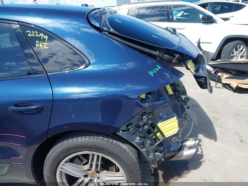 2016 Porsche Macan VIN WP1AB2A56GLB43630 IAAI salvage auction — REAR END, Original (Texas), sold $6,500 on 2026-07-09 (photo 6)