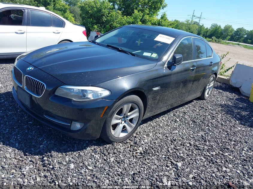 2013 BMW 5er VIN WBAXH5C58DD109409 IAAI salvage auction — WATER/FLOOD, Salvage Title, sold $425 on 2026-07-07 (photo 2)