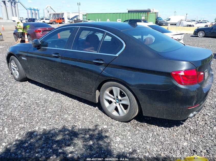 2013 BMW 5er VIN WBAXH5C58DD109409 IAAI salvage auction — WATER/FLOOD, Salvage Title, sold $425 on 2026-07-07 (photo 3)