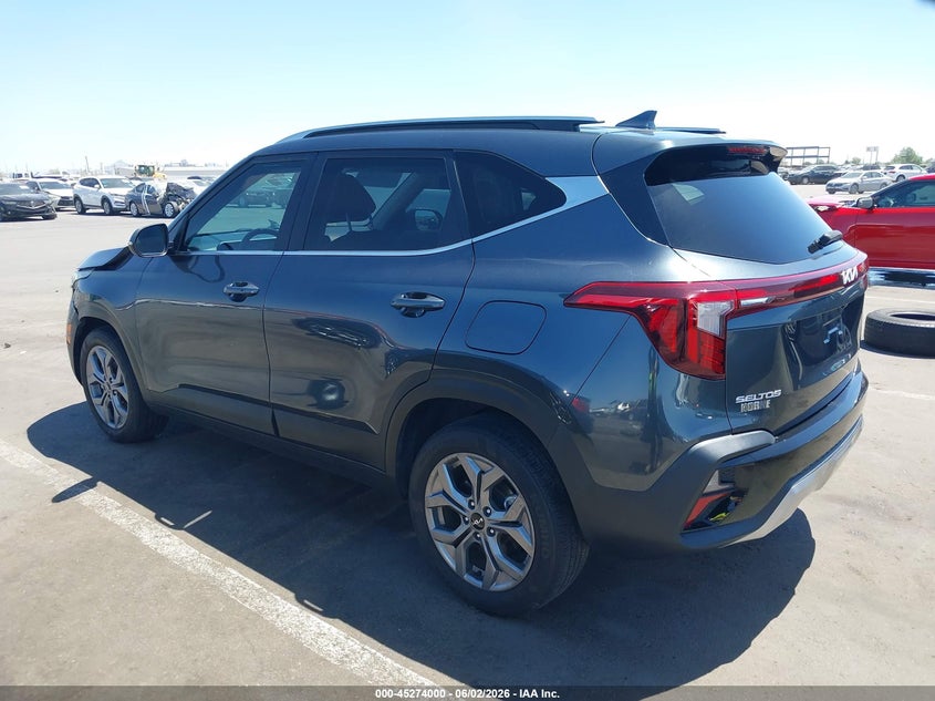 2024 Kia Seltos VIN KNDEUCAA9R7496889 IAAI salvage auction — RIGHT FRONT, Salvage Title, sold $7,700 on 2026-07-13 (photo 3)