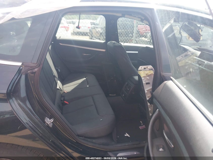 2018 BMW 3er VIN WBA8Z9C5XJG827689 IAAI salvage auction — ROOF, Salvage Title, sold $4,250 on 2026-07-17 (photo 8)