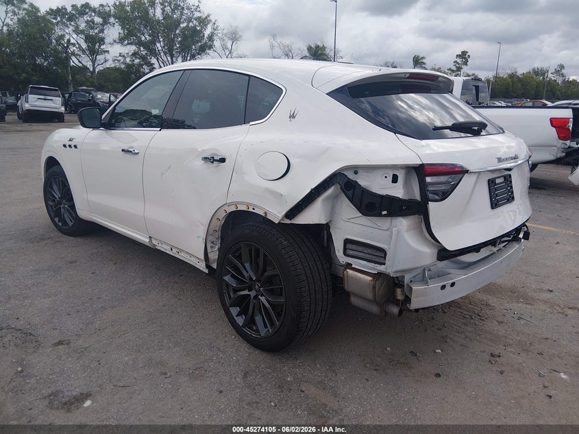2024 Maserati Levante VIN ZN661XUM5RX444443 IAAI salvage auction — LEFT & RIGHT, Salvage Title, sold $24,000 on 2026-07-06 (photo 3)