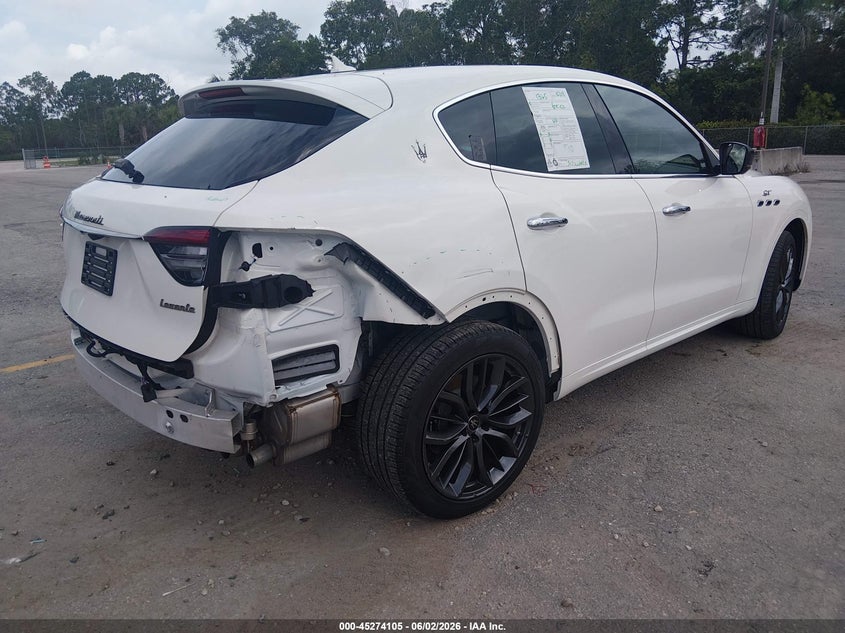 2024 Maserati Levante VIN ZN661XUM5RX444443 IAAI salvage auction — LEFT & RIGHT, Salvage Title, sold $24,000 on 2026-07-06 (photo 4)