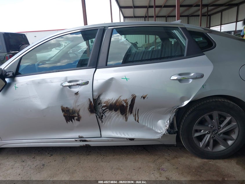 2020 Kia Optima VIN 5XXGT4L30LG432044 IAAI salvage auction — SIDE, Salvage Title, sold $2,400 on 2026-07-10 (photo 6)